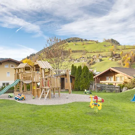 Hotel Schneeberger Niederau