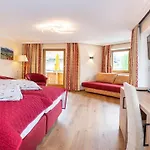 Hotell Schneeberger 4*