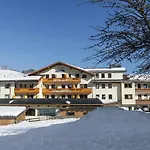Schneeberger Hotell 4*