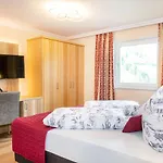 Отель Schneeberger 4*